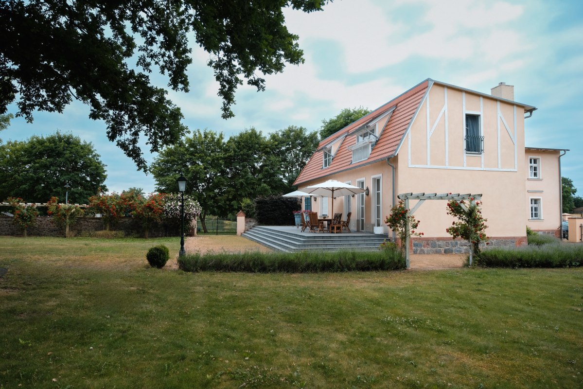 Na terenie posiadłości dworu Damerow // &copy; Rittergut Damerow / Lars Sch&ouml;nherr Fotografie