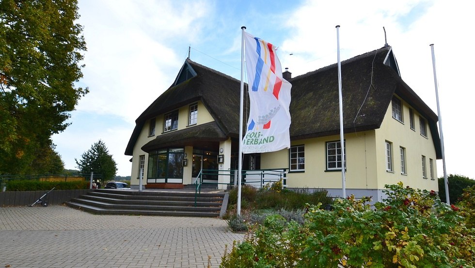 Clubhuis van de Karnitz golfbaan, © Tourismuszentrale Rügen