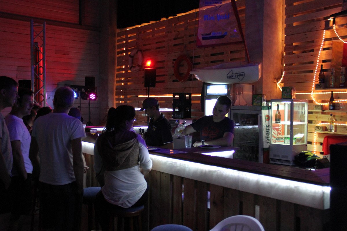 W pełni wyposażony bar na imprezę, © KUHNLE-TOURS W pełni wyposażony bar na imprezę, © KUHNLE-TOURS