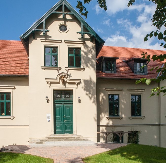 Entrance page of the fort office, &copy; Frank Burger