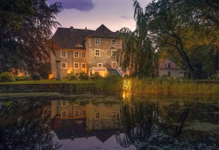Wasserschloss Mellenthin in der Dämmerung // © Wasserschloss Mellenthin Wasserschloss Mellenthin in der Dämmerung // © Wasserschloss Mellenthin