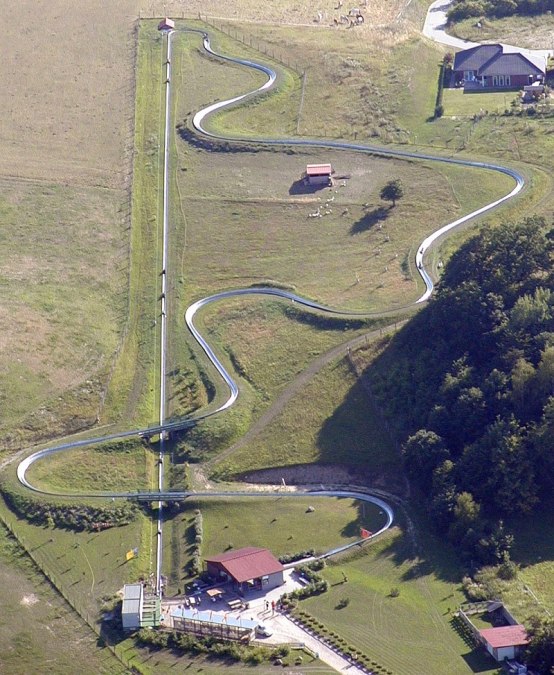Letni tor saneczkowy Burg Stargard