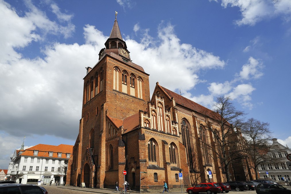 Widok kościoła parafialnego Mariackiego z zewnątrz, © Helga Möbius