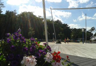 © Kurbühne mit Blumen © Kurbühne mit Blumen