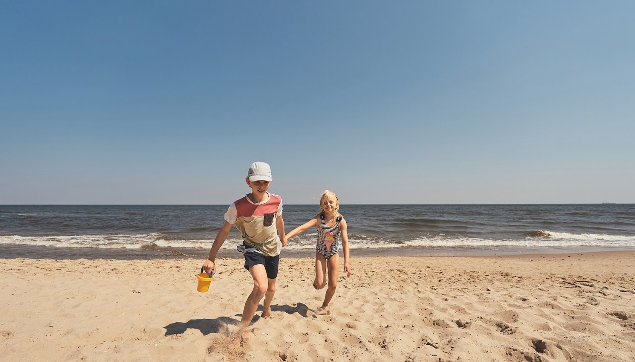 Ciesz się świeżym bałtyckim powietrzem na plaży, © Arne Nagel Ciesz się świeżym bałtyckim powietrzem na plaży, © Arne Nagel