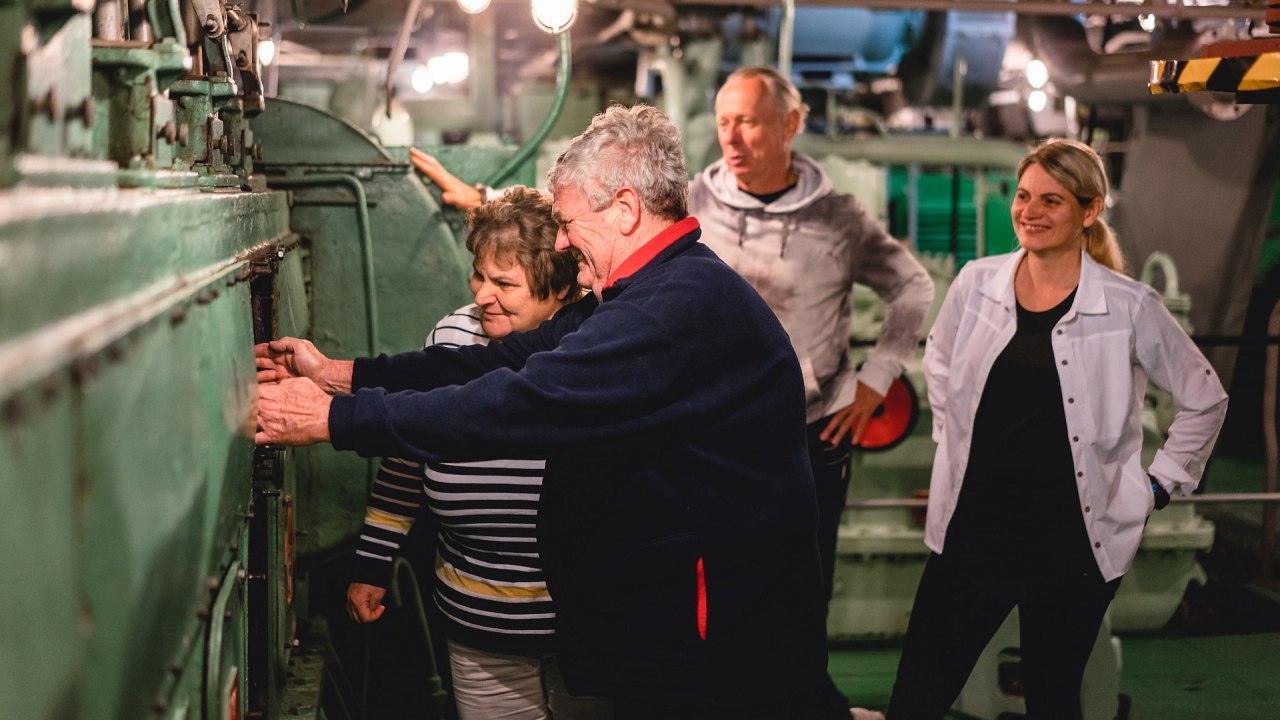 Oude technologie die je kunt aanraken in het traditionele schip // © Eric Groß Oude technologie die je kunt aanraken in het traditionele schip // © Eric Groß