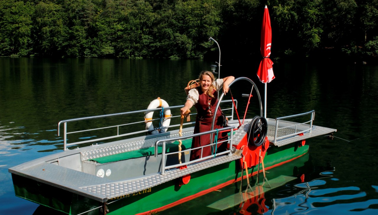 Neem de veerboot naar de oever van het legendarische Hullerbusch, © Stefanie Keller Neem de veerboot naar de oever van het legendarische Hullerbusch, © Stefanie Keller