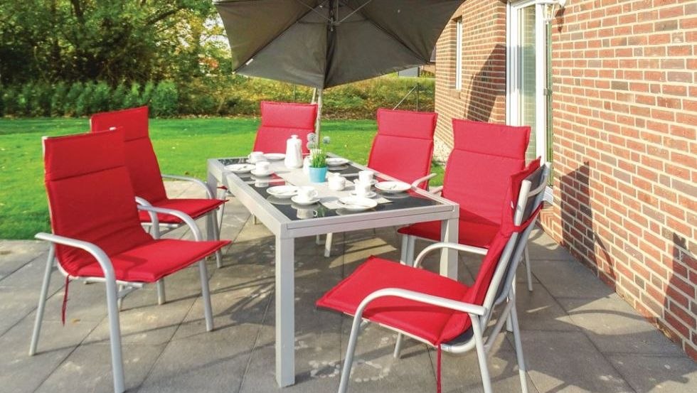 Ontspannende uren op het terras. // &copy; @cramer