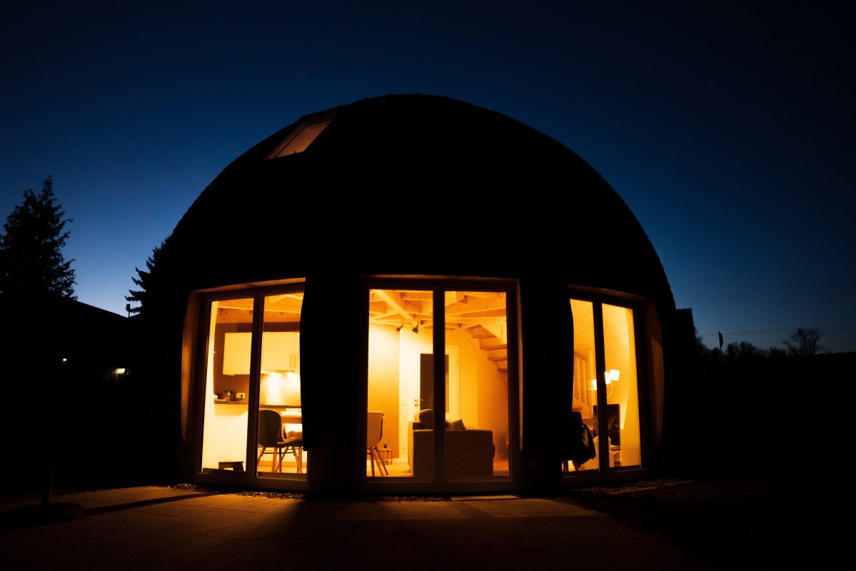 A ball house at night, &copy; starringmotion.com