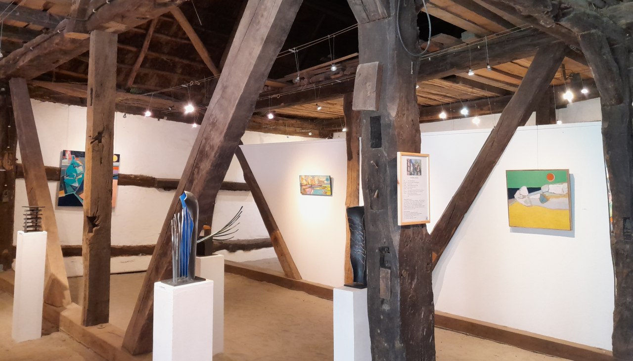 Letnia wystawa w Kunstscheune, © Cindy Wohlrab / KVW Wustrow Letnia wystawa w Kunstscheune, © Cindy Wohlrab / KVW Wustrow