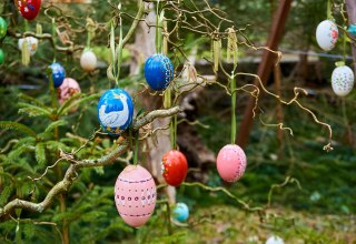 &copy; easter-well-3302862_1920.jpg