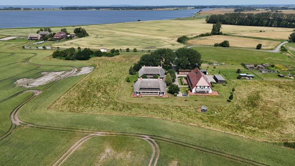Farma wakacyjna na Rugii z lotu ptaka, © Rügen-Ferienhof