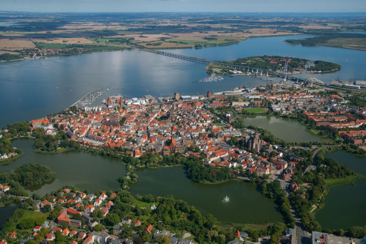 Hanzeatyckie miasto Stralsund widok z lotu ptaka, &copy; Bernhard Fischer
