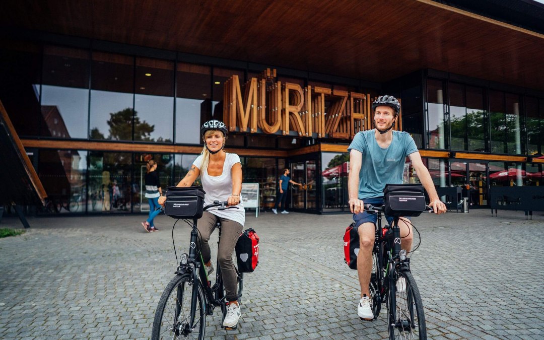 Met de fiets naar het Müritzeum in Waren (Müritz) // © MV-T/Gänsicke Met de fiets naar het Müritzeum in Waren (Müritz) // © MV-T/Gänsicke