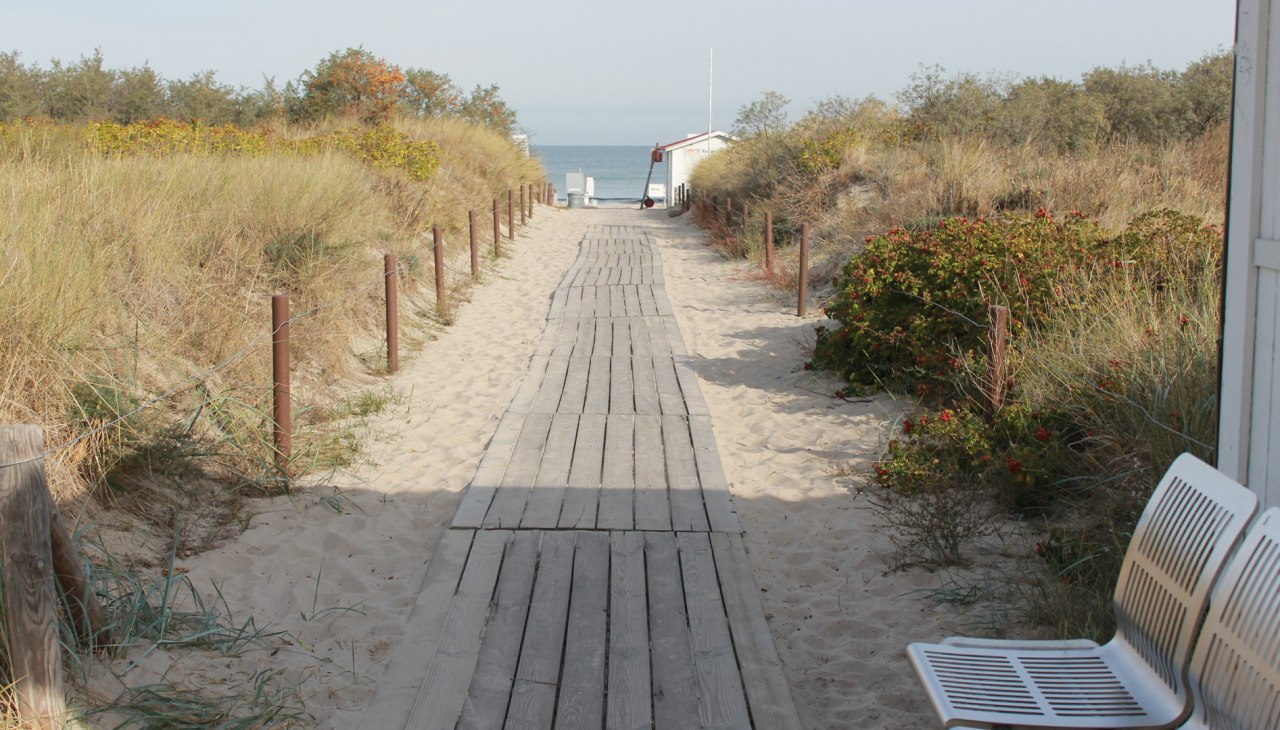 Dostęp do plaży bez barier 18 w Warnem&uuml;nde, &copy; TZRW
