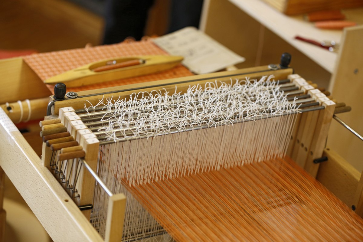 SOS Children's Village Vorpommern - Weaving mill // &copy; SOS-Kinderdorf Vorpommern