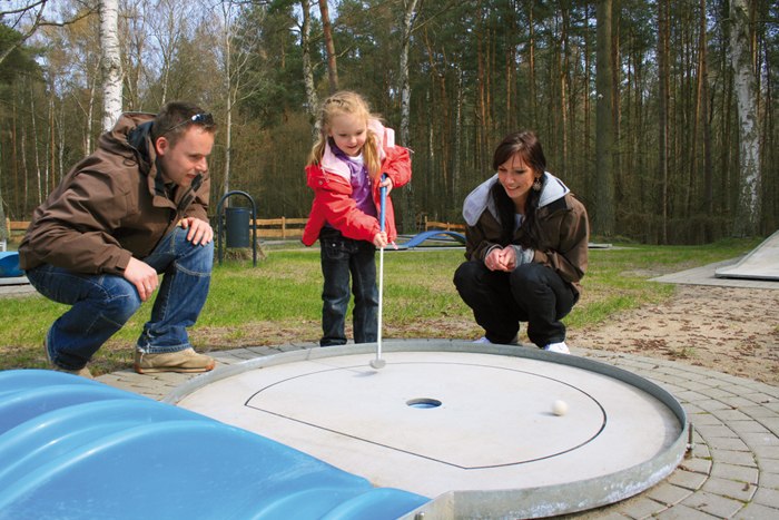 minigolf_camping_ecktannen, © Waren (Müritz)-Information