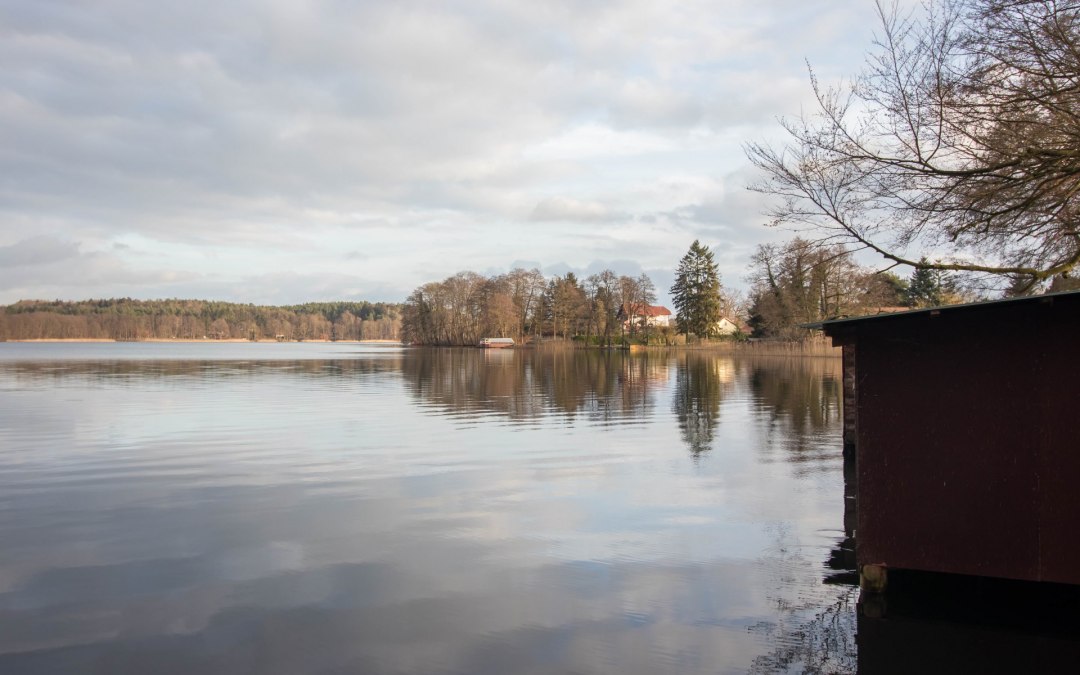 The object also includes rowing boat and bathing platform, © C. Reinhold
