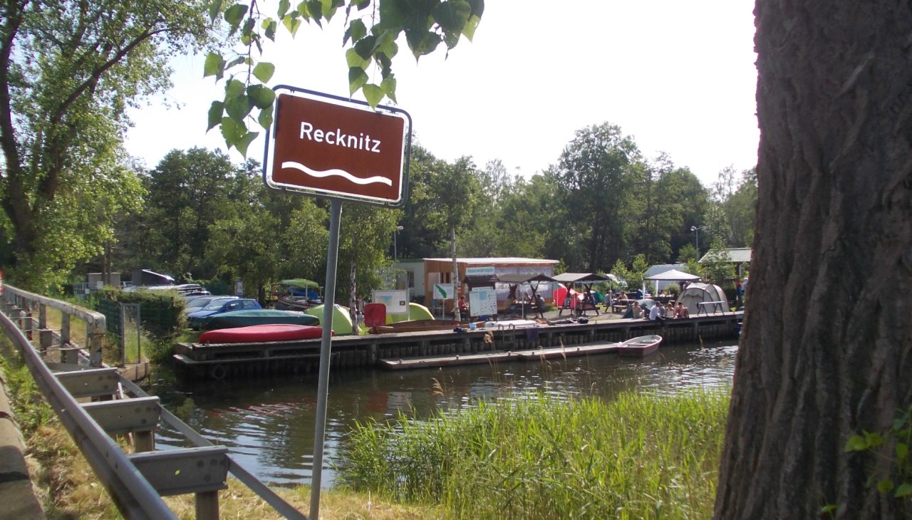 Miejsce odpoczynku w Marlow - Nocleg w namiocie - Bar z przekąskami, &copy; H. Stypmann