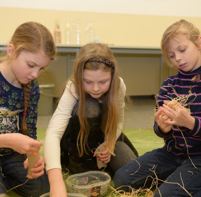 Crafting animal activities with a feeding round at Rostock Zoo, © Zoo Rostock/Martens