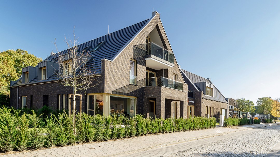 Widok na nasze mieszkania Schietbüdel, Boddenschnacker i Pinschieter, © Integral Immobilien