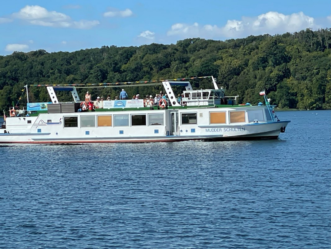 passenger ship "Mudder Schulten", &copy; Sebastian L&uuml;demann