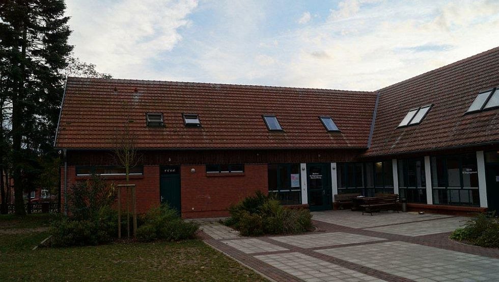 Hier is ons nieuwe gebouw, &copy; Pfarrhaus Damm/Richard Weber