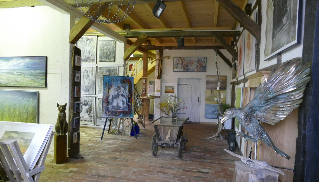 De 300 jaar oude boerderij combineert geschiedenis, kunst en gastvrijheid., &copy; Olaf Hoppe