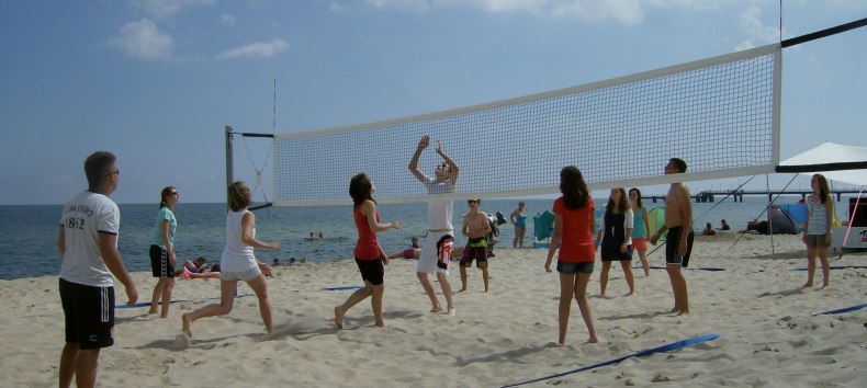 &copy; Tiki Beach