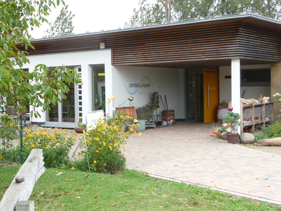 Exterior view of the store // © Sabrina Wittkopf-Schade Exterior view of the store // © Sabrina Wittkopf-Schade