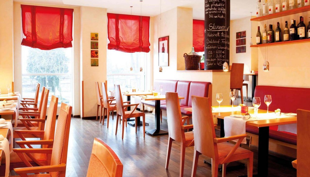 RESTAURANT INN, © TZ HST RESTAURANT INN, © TZ HST