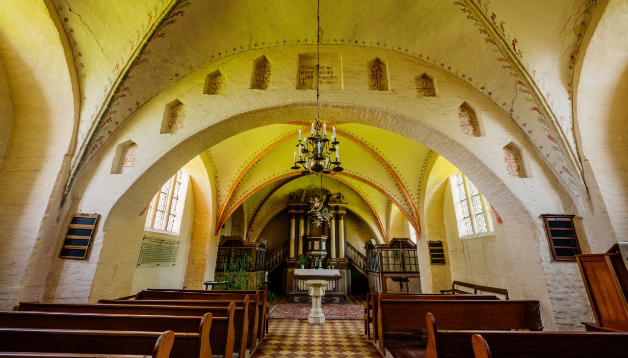 Nabożeństwo w kościele, © Binzer Bucht Tourismus