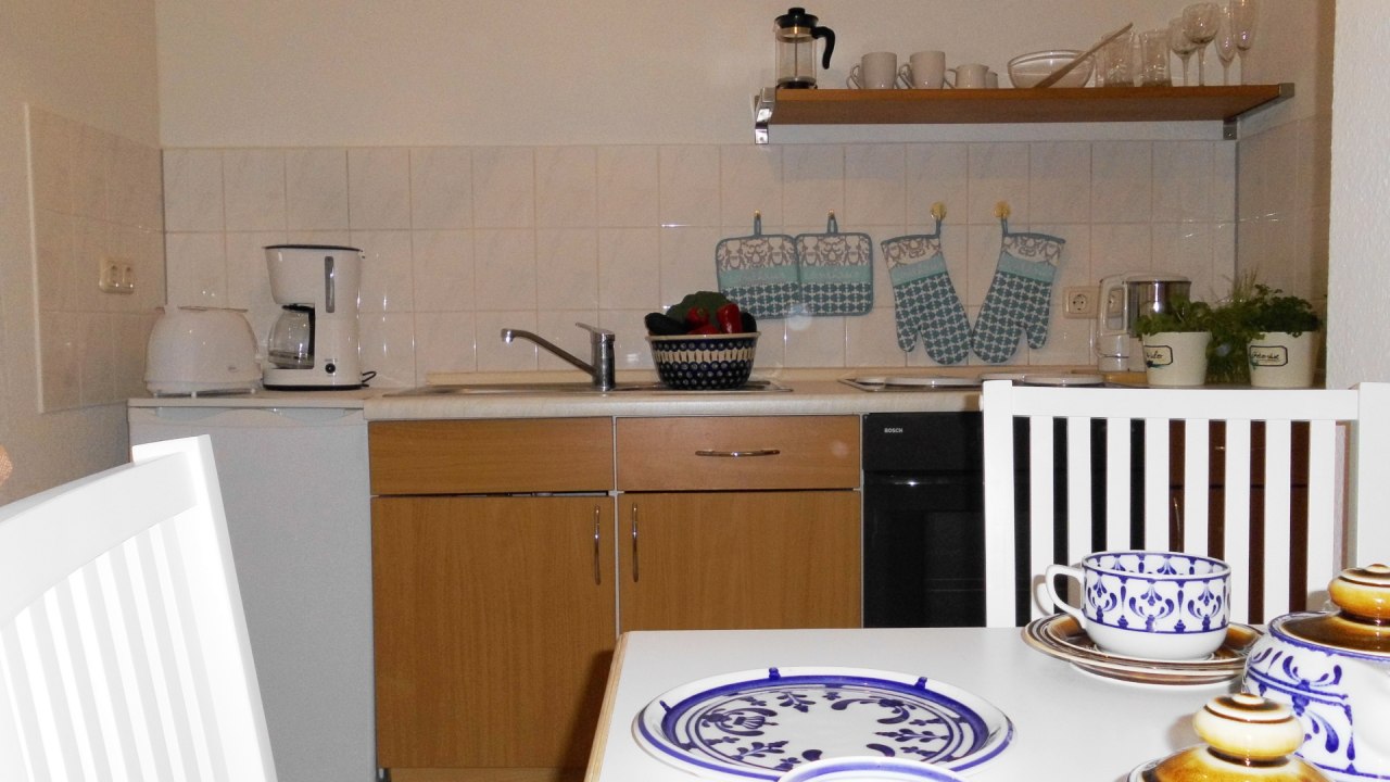 Kitchen, dining place, &copy; Peter Michalik