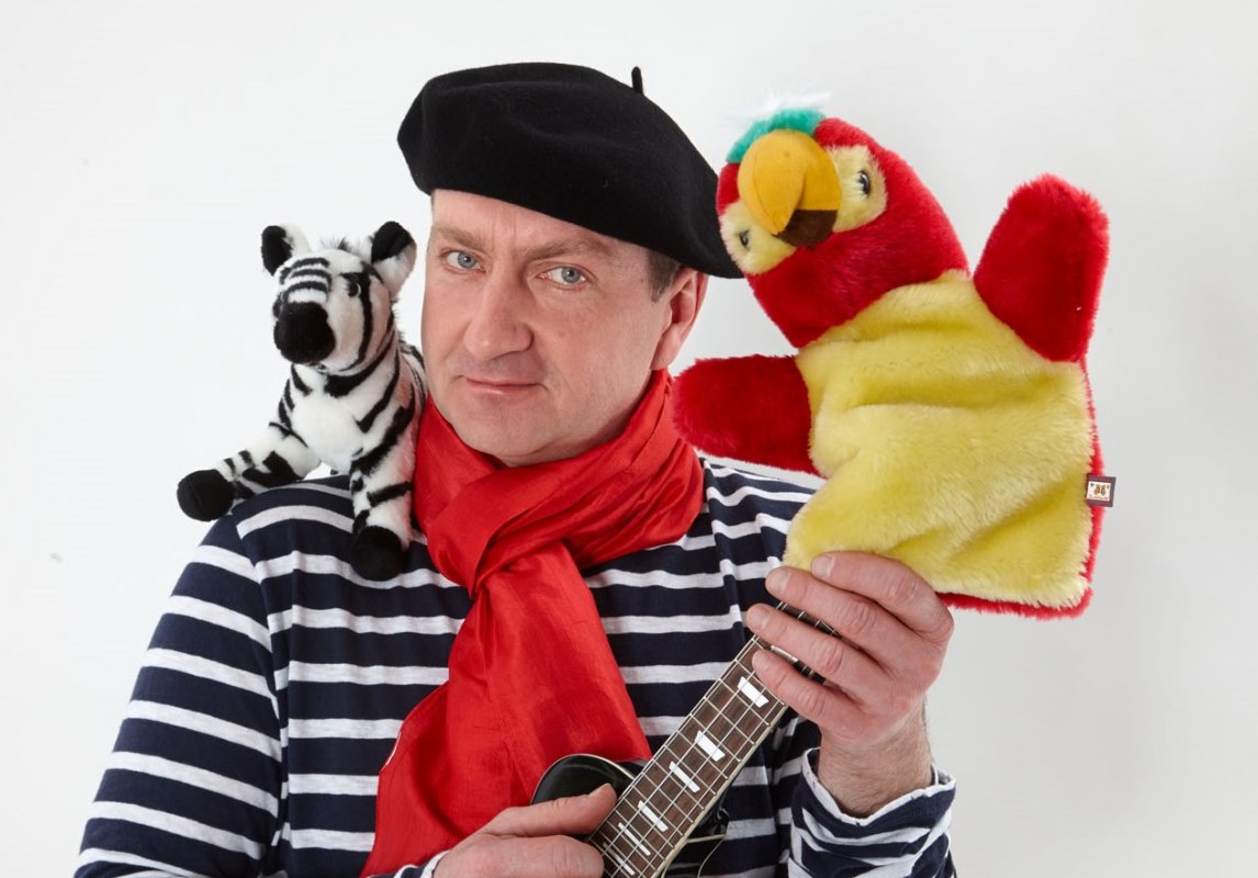 Fridolin Colorful "Zebra and Parrot" // © Eric Tschernow Fridolin Colorful "Zebra and Parrot" // © Eric Tschernow