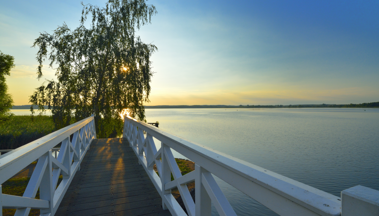 2025-03-27 13_29_26-Wei&szlig;e Br&uuml;cke.jpg - IrfanView (Zoom_ 1567 x 1046), &copy; Stadt Neustrelitz