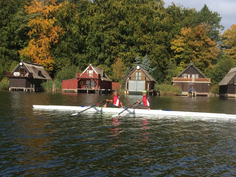 Pauze in het meer van Petersdorf, © Ruderschule Seenplatte GbR