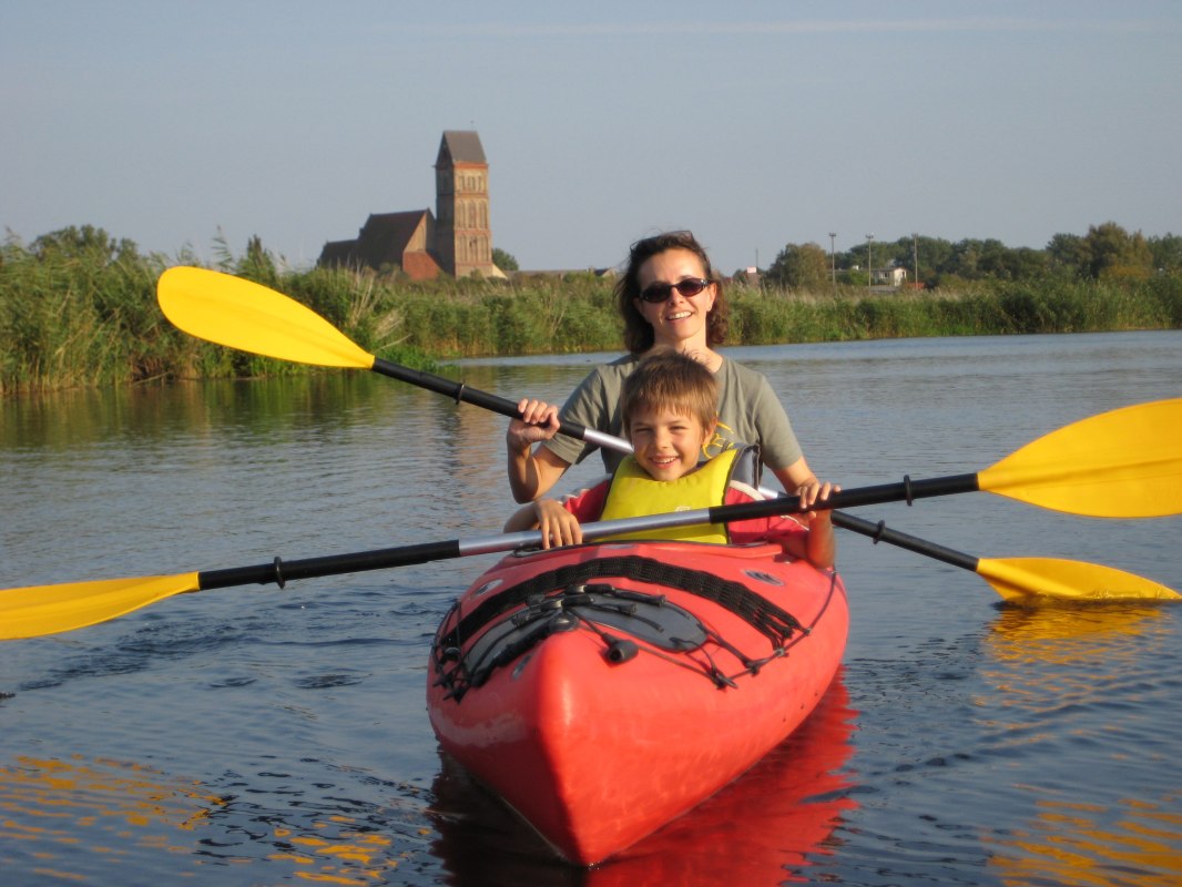 Paddling on the Peene is child's play, as there is hardly any current and no weirs or barrages., © Abenteuer Flusslandschaft Paddling on the Peene is child's play, as there is hardly any current and no weirs or barrages., © Abenteuer Flusslandschaft