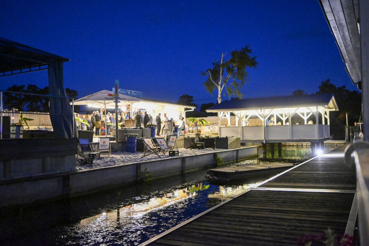 Piratenbar in het havenresort Müritz, © Heike Meyer Piratenbar in het havenresort Müritz, © Heike Meyer