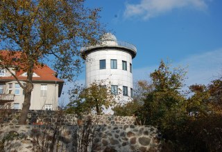 View of the observatory from the lazy lake, &copy; Gabriele Skorupski
