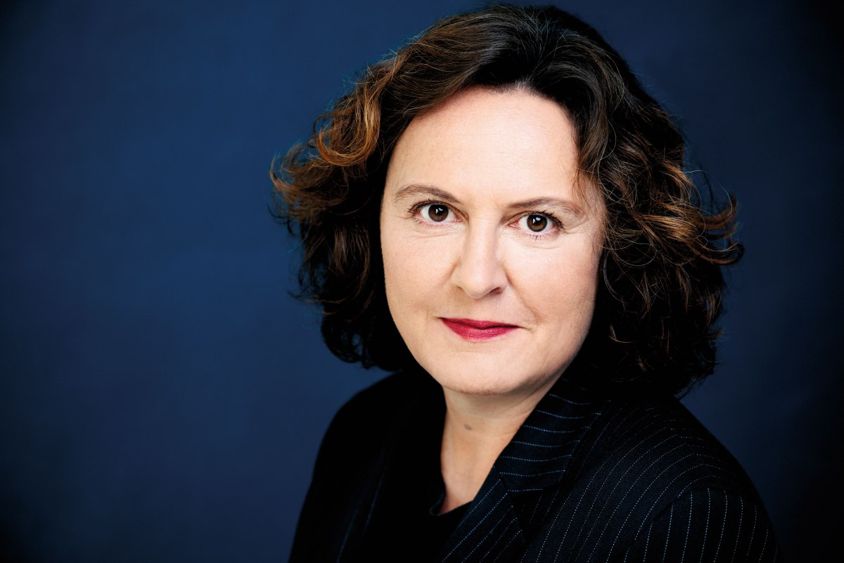 Autorin // &copy; &copy; Natascha Zivadinovic