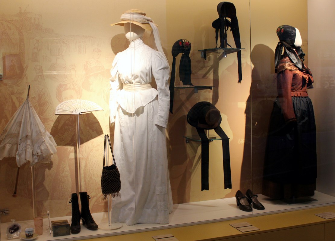 Stroje i kostiumy, &copy; Heimatmuseum Warnem&uuml;nde, Horst D. Schulz