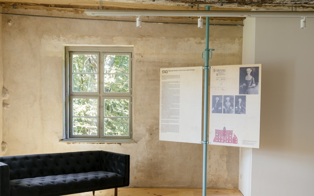Tentoonstelling in de waterburcht Quilow, © Wasserschloss Quilow/Philipp Meuser