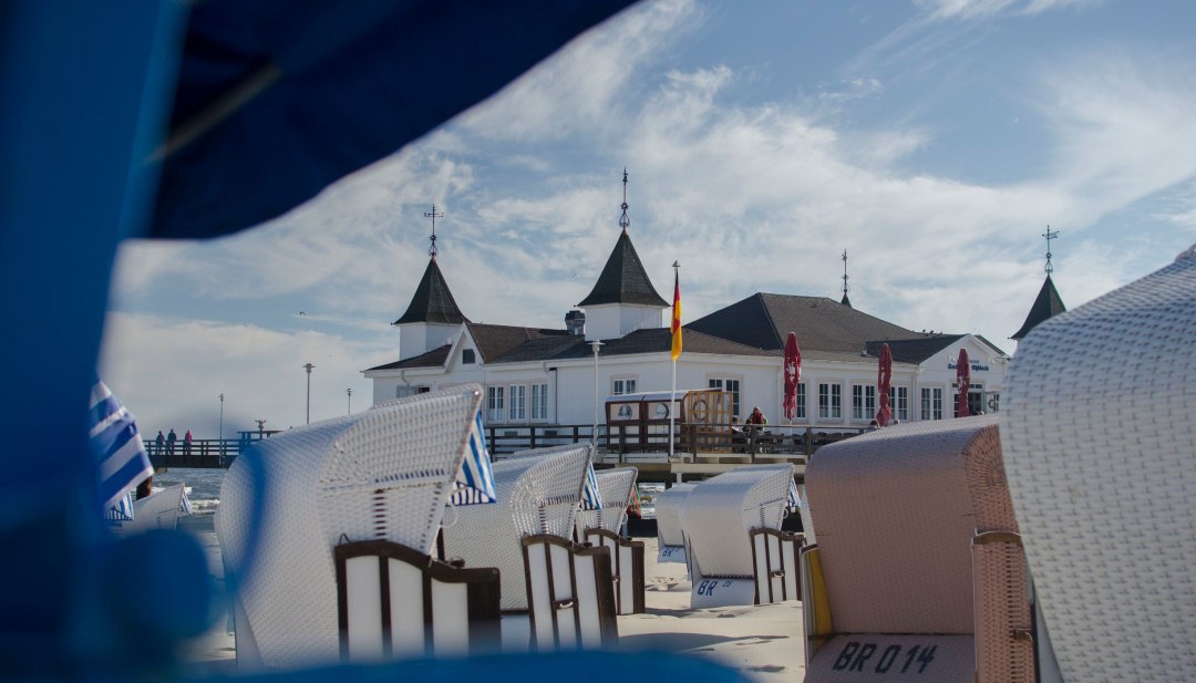 Idyllic view of the pier in the seaside resort Ahlbeck., © TMV/Nikulski