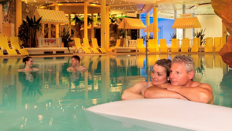 Large pool with slide // © Mandy Knuth Large pool with slide // © Mandy Knuth