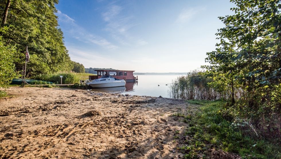 Kotwiczenie z tratwą bezpośrednio na plaży, © TMV/Krauss