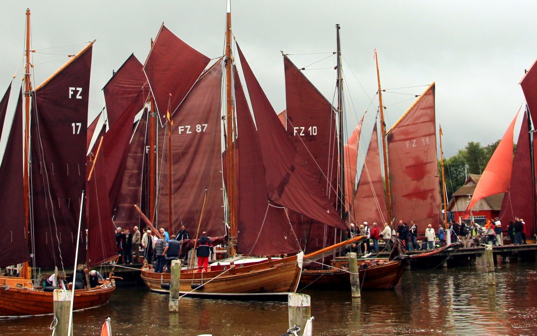 Zeesbootregatta in de haven van Dierhagen, © Archiv TVFDZ