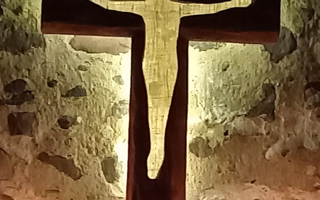 Kreuz im Chorraum, © N. Scherfig