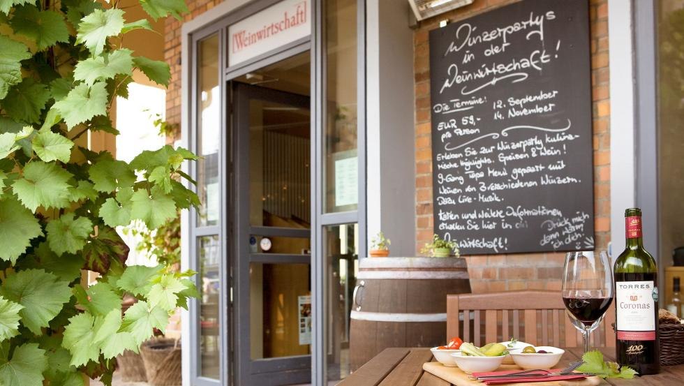 Buitenaanzicht van de wijnbar, © Weinwirtschaft Rostock