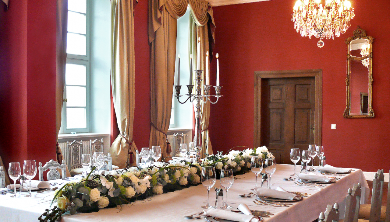 Festive table in Kotelow hunting lodge, © Jagdschloss Kotelow