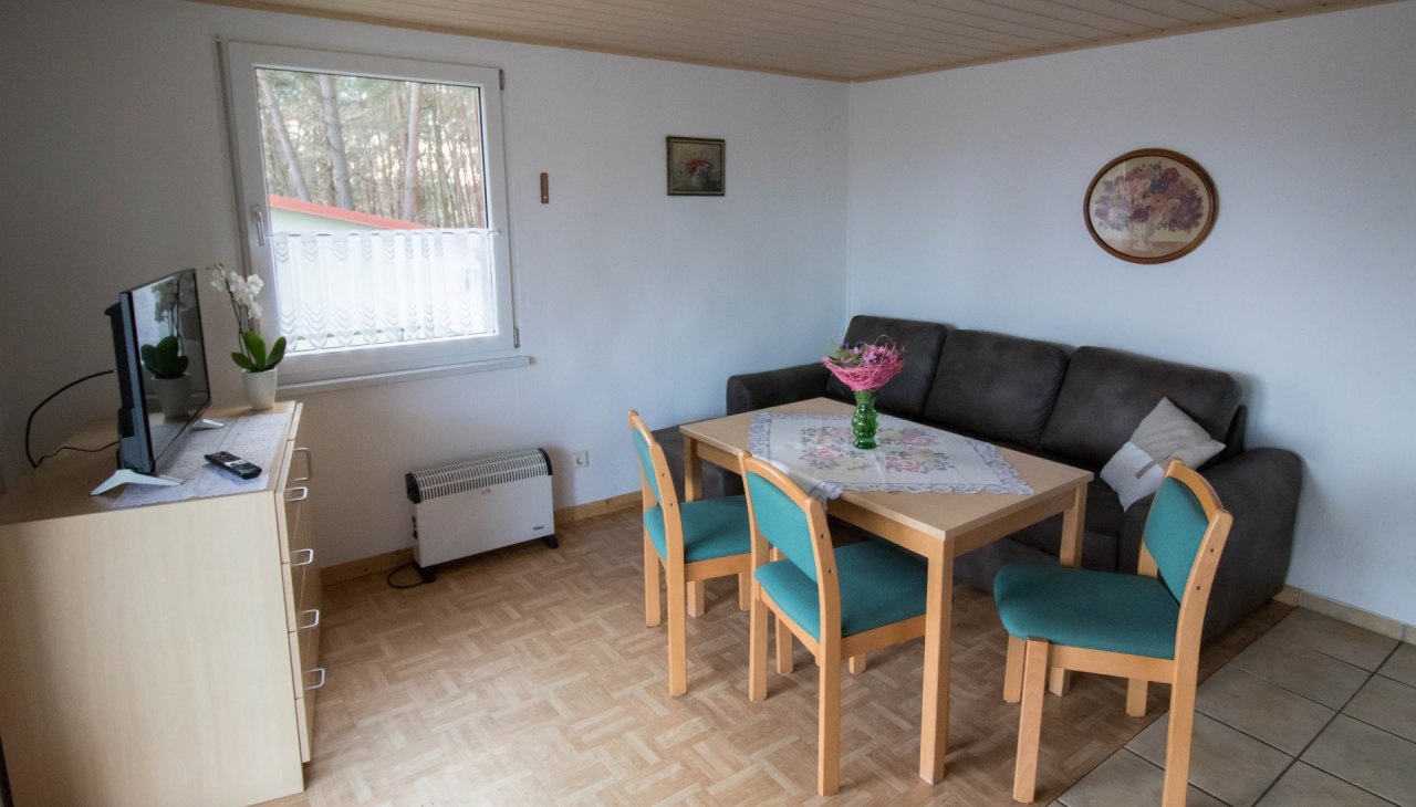 The living kitchens have direct access to the terrace, © C. Reinhold